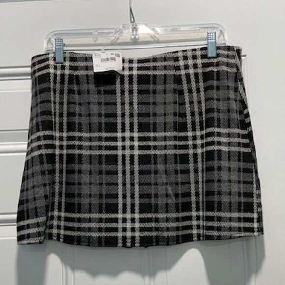 American Eagle Black/Grey/White Plaid Skort L Mini - Picture 2 of 4